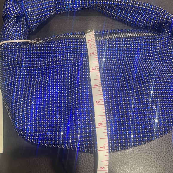 NWT Madison West Los Angeles blue Bedazzled Handbag with Knot Design - Picture 3 of 5